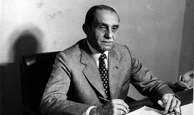 Noticia primeiro-titulo-de-cidadao-itaquaquecetubense-foi-para-o-governador-carvalho